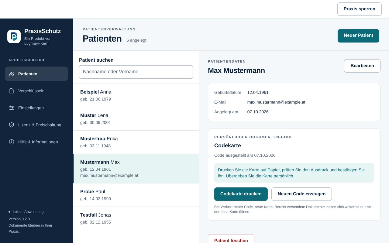 Patientenliste von PraxisSchutz mit Testdaten. Ausgewählt ist Max Mustermann mit Geburtsdatum, E-Mail-Adresse und der Codekarte.
